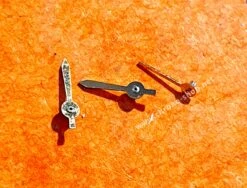 Horlogerie Montres Chronographe Lot De 3 X Aiguilles Compteurs Chronos, Chronomètre Or Jaune -Aiguilles et Pièces Soldes horlogerie montres chronographe lot de 3 x aiguilles compteurs chronos chronometre or jaune 4