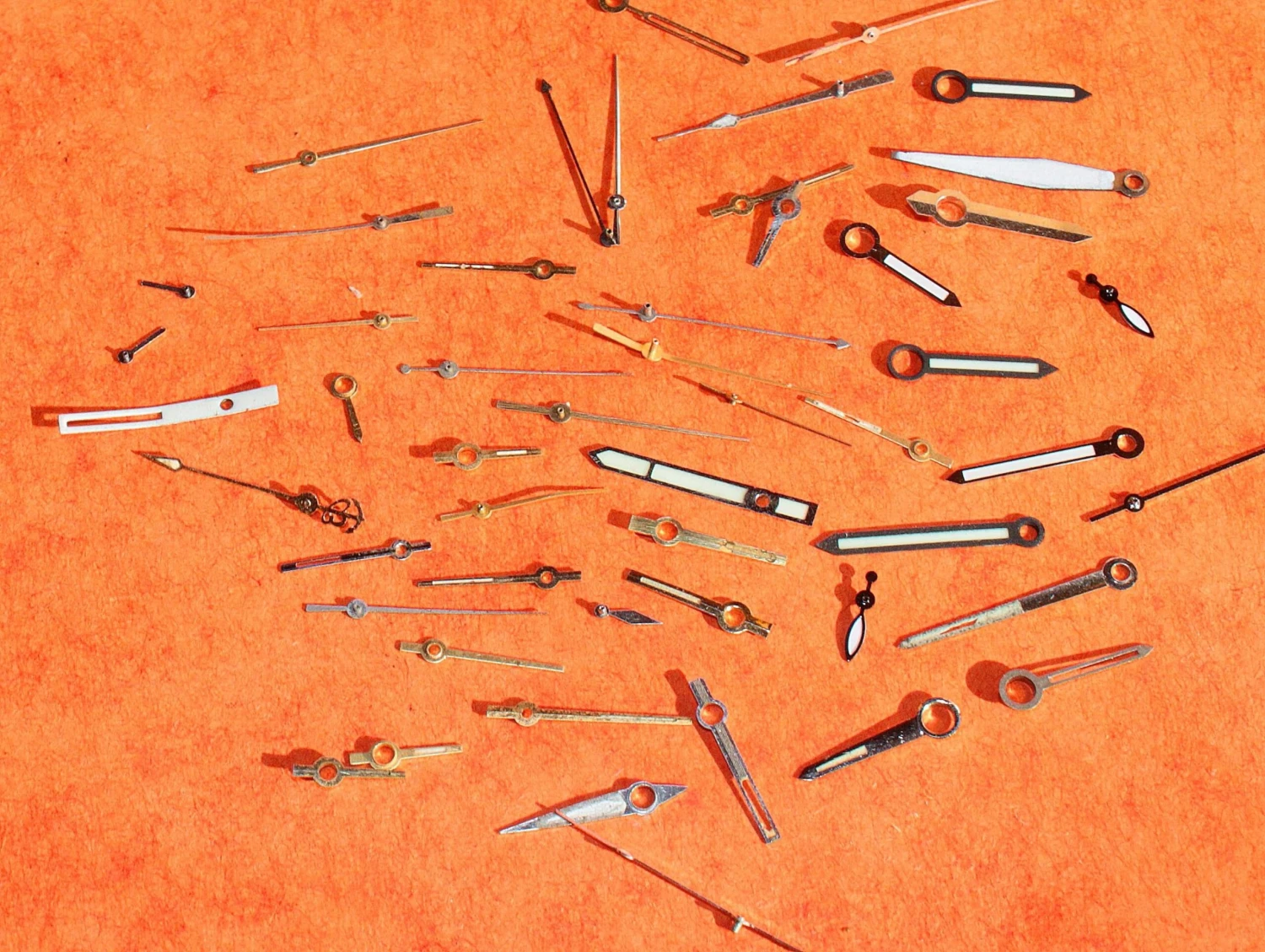 Lot Aiguilles Or Jaune, Acier Diverses Vintages Au Tritium, Luminova Montres Rolex, Breitling, Omega, IWC... 13 Lot Aiguilles Or Jaune, Acier Diverses Vintages Au Tritium, Luminova Montres Rolex, Breitling, Omega, IWC... – Image 11