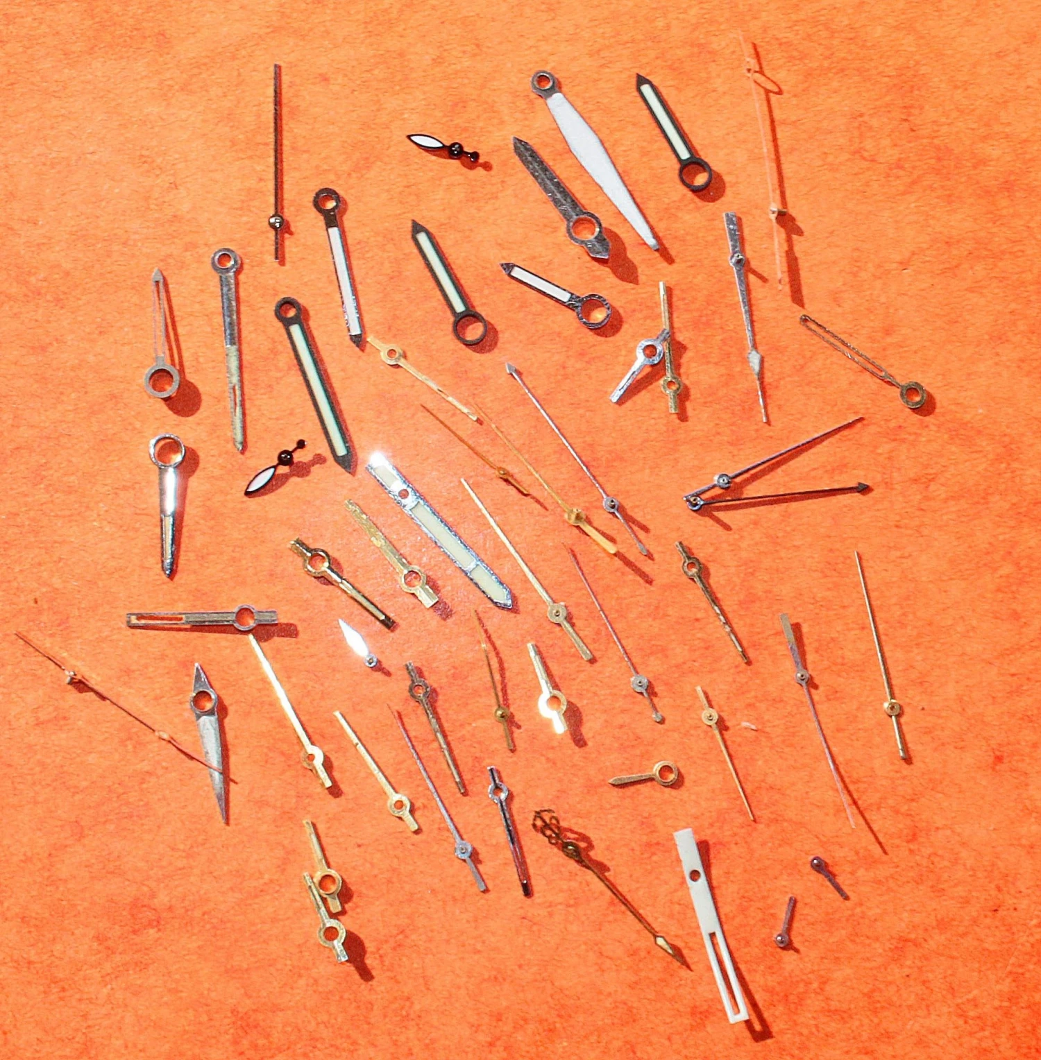 Lot Aiguilles Or Jaune, Acier Diverses Vintages Au Tritium, Luminova Montres Rolex, Breitling, Omega, IWC... 15 Lot Aiguilles Or Jaune, Acier Diverses Vintages Au Tritium, Luminova Montres Rolex, Breitling, Omega, IWC... – Image 13