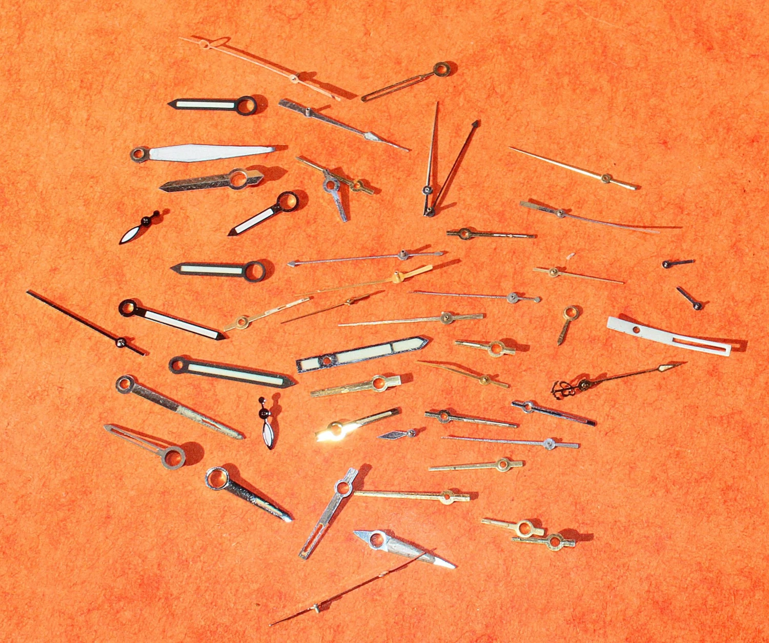 Lot Aiguilles Or Jaune, Acier Diverses Vintages Au Tritium, Luminova Montres Rolex, Breitling, Omega, IWC... 12 Lot Aiguilles Or Jaune, Acier Diverses Vintages Au Tritium, Luminova Montres Rolex, Breitling, Omega, IWC... – Image 10