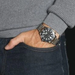 Omega Aiguille Acier Et Rouge De Secondes Luminova Montres Seamaster 300 Peter Blake 2265.80.00 Et 2531.80