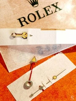 ROLEX RARES 4 X AIGUILLES TRITIUM GMT MASTER 1675 MONTRES VINTAGES COULEUR CRÈME JAUNE CAL 15270,1575,1565,1560 -Aiguilles et Pièces Soldes rolex rares 4 x aiguilles tritium gmt master 1675 montres vintages couleur creme jaune cal 15270157515651560 18