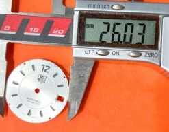 TAG Heuer Accessoire Horlogerie Cadran 26mm Argent Et Aiguilles à Restaurer Montres PROFESSIONAL 200m -Aiguilles et Pièces Soldes tag heuer accessoire horlogerie cadran 26mm argent et aiguilles a restaurer montres professional 200m 8