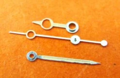 TUDOR AUTHENTIQUES SET AIGUILLES TRITIUM 94400 VINTAGE MONTRES TUDOR MINI SUBMARINER