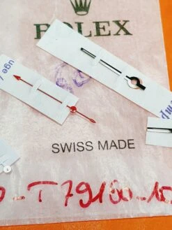 Tudor Rare Jeu Aiguilles Rouge Luminova & Chronos Blanc Oysterdate Chronograph Tiger Prince Date Ref 79160,79260,79180,79280 -Aiguilles et Pièces Soldes tudor rare jeu aiguilles rouge luminova chronos blanc oysterdate chronograph tiger prince date ref 79160792607918079280 6